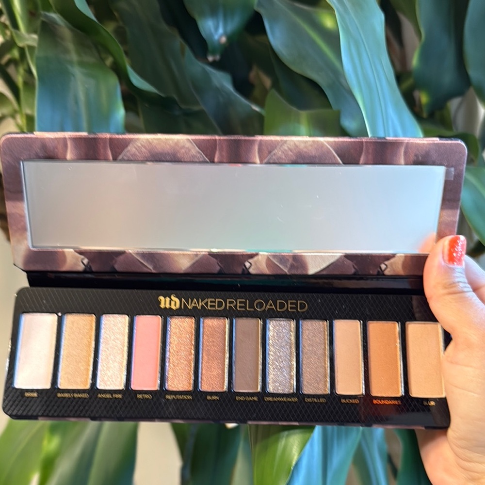 Urban Decay Gold and Brown Eyeshadow Palette